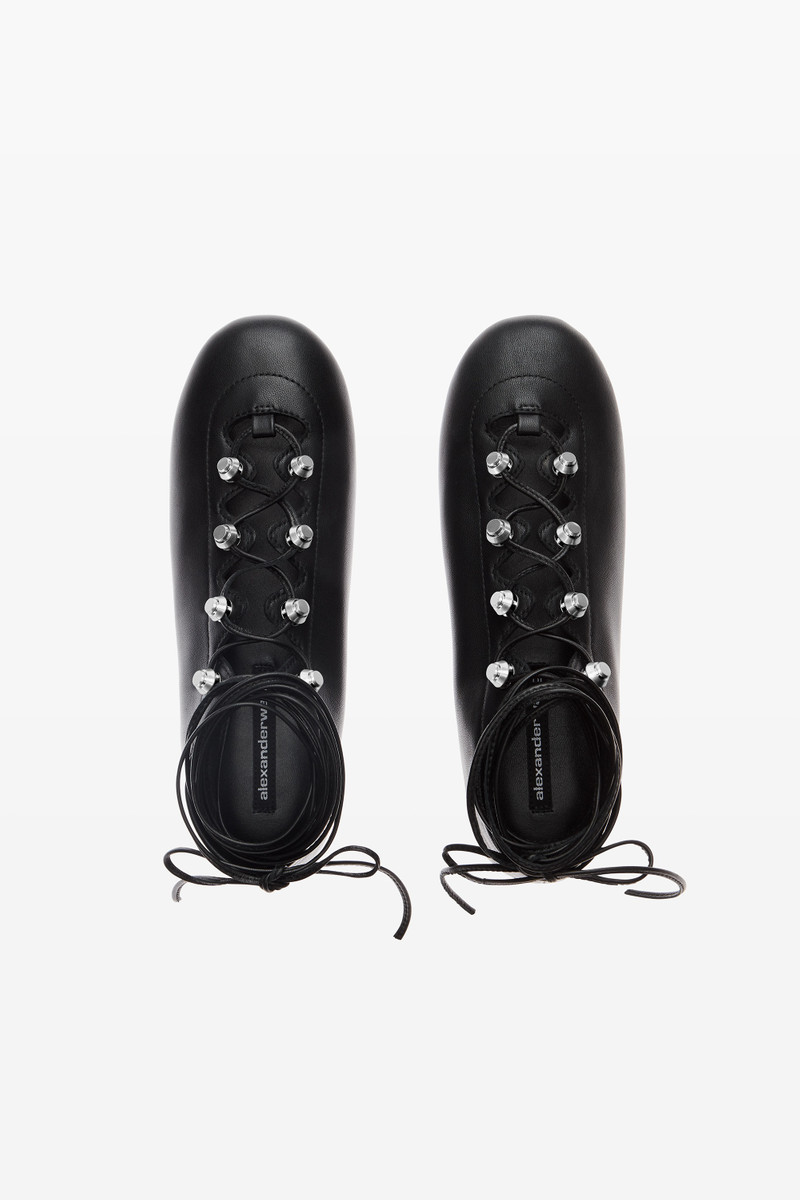 Vyolette Lace-Up Flat in Leather 6