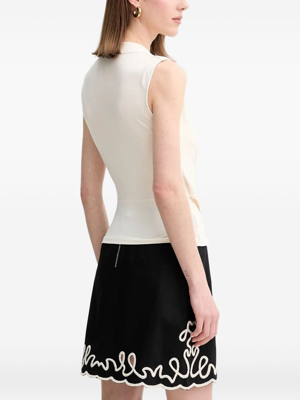 pleated sleeveless top - 2