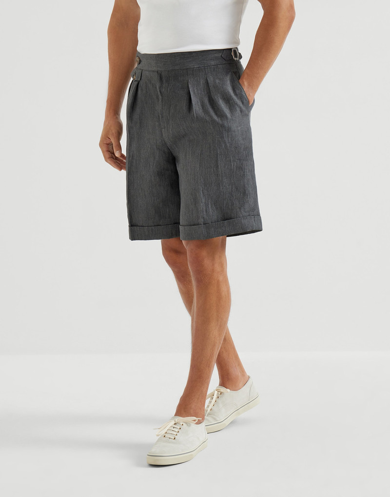 Lightweight délavé linen Bermuda shorts with double pleats and waist tabs 2