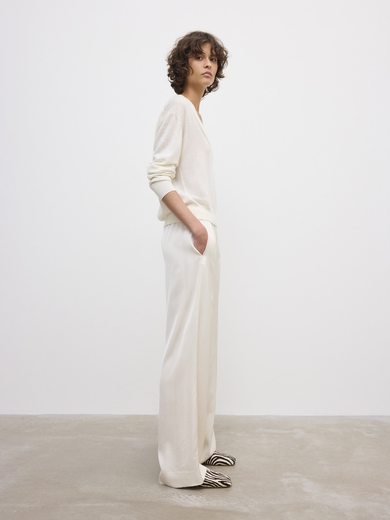 Relaxed Trousers 4