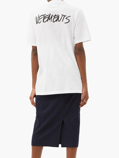 VETEMENTS Logo-print cotton T-shirt outlook