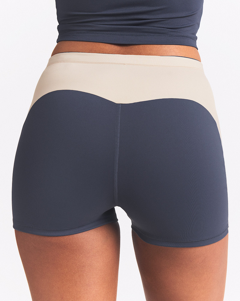 NikeSKIMS Matte Shine Mix Women's 2" Shorts 3