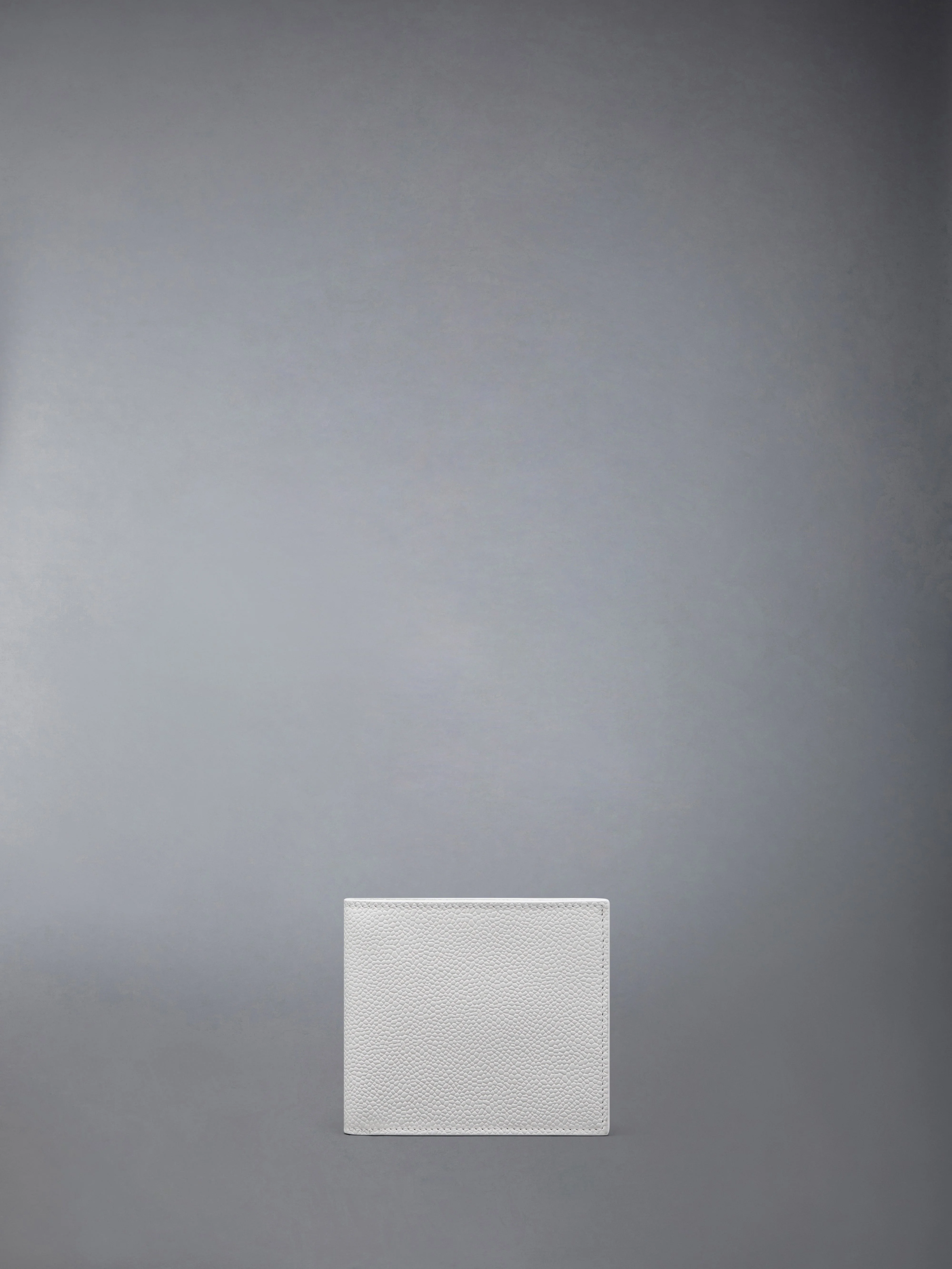 PEBBLE GRAIN BIFOLD - 1