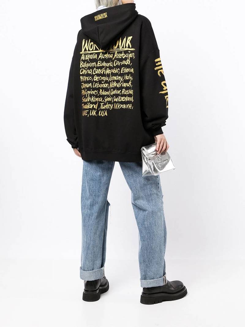 VETEMENTS logo-print oversized hoodie outlook