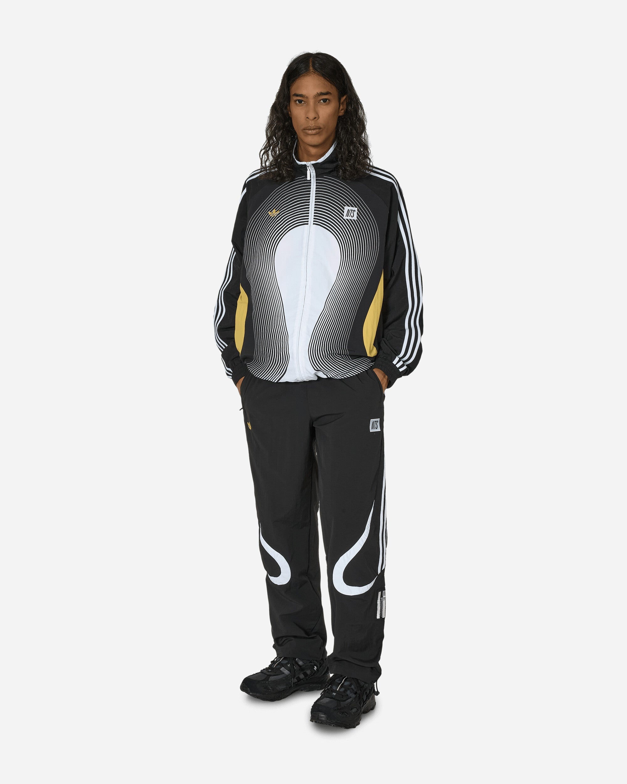 即完品 adidas NTS Radio TG PANT BLACK adidas NTS Radio TG PANT BLACK （アディダス NTS ラジオ TG
