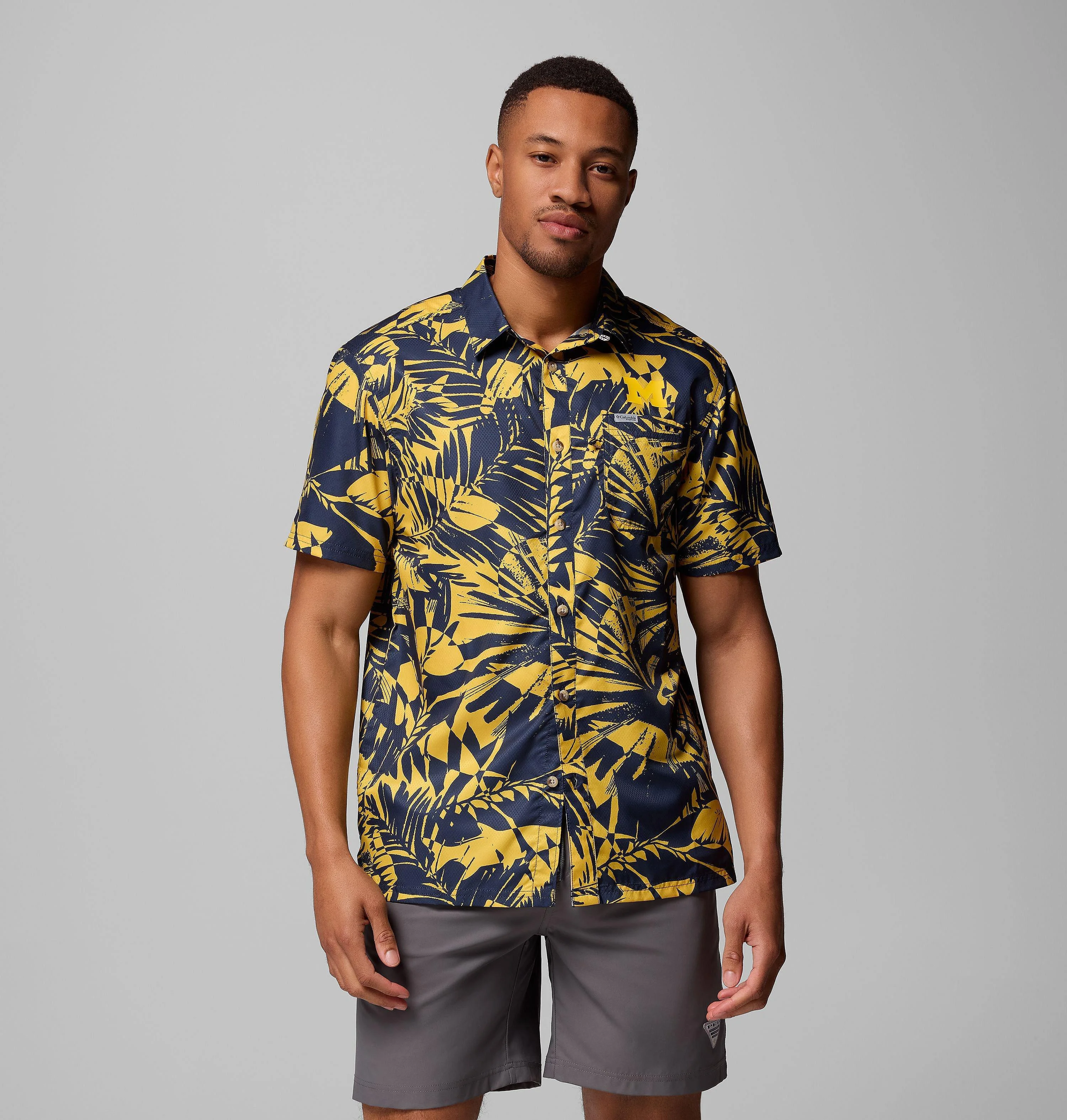 Men's Collegiate PFG Super Slack Tide Shirt - Michigan - 1
