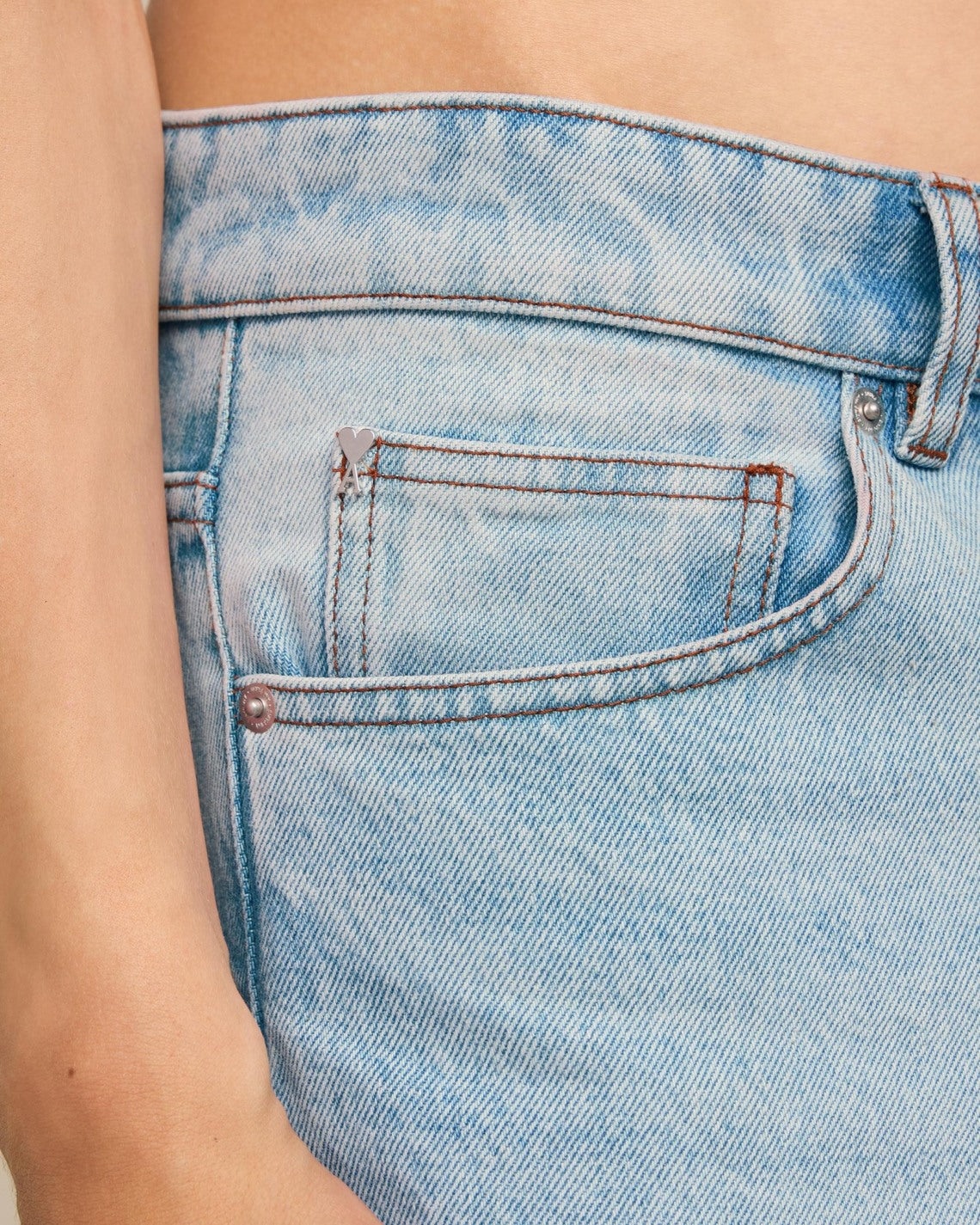 TAPERED FIT JEANS - 5