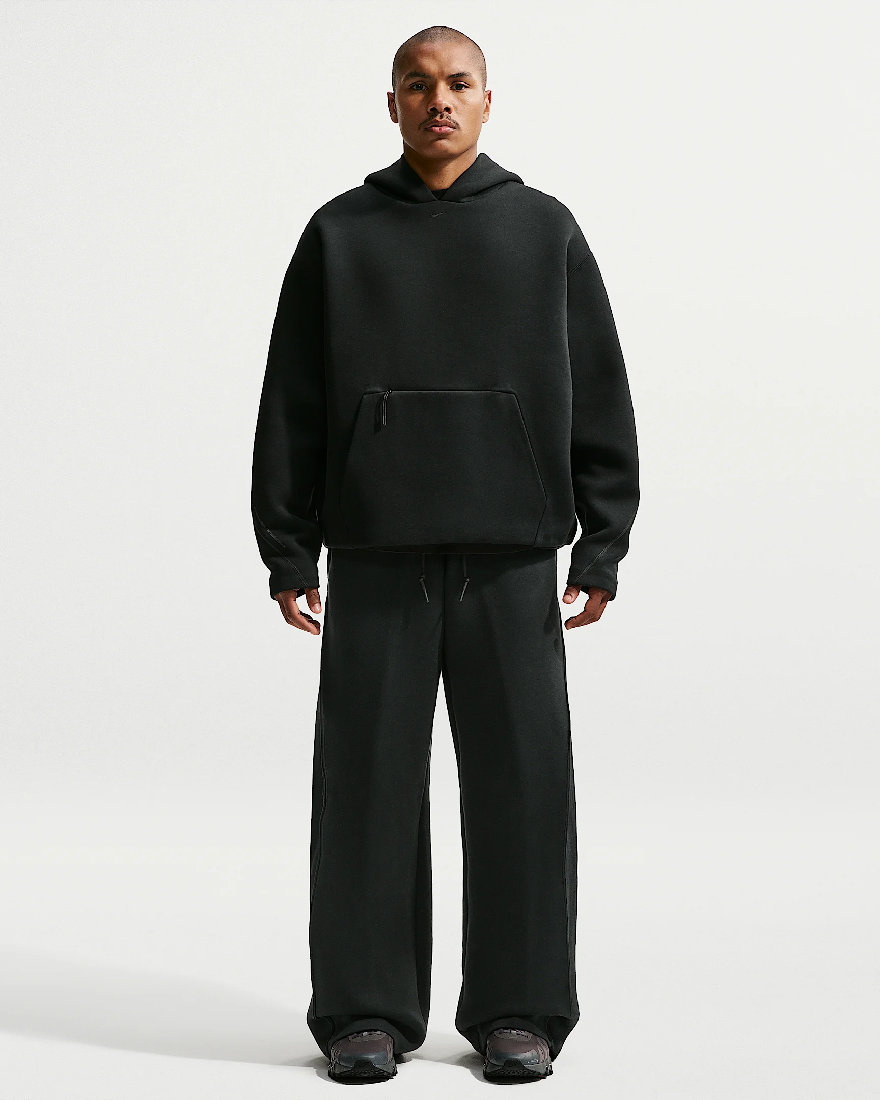 Nike Tech Men's Fleece Loose-Fit Open Hem Pants - 1