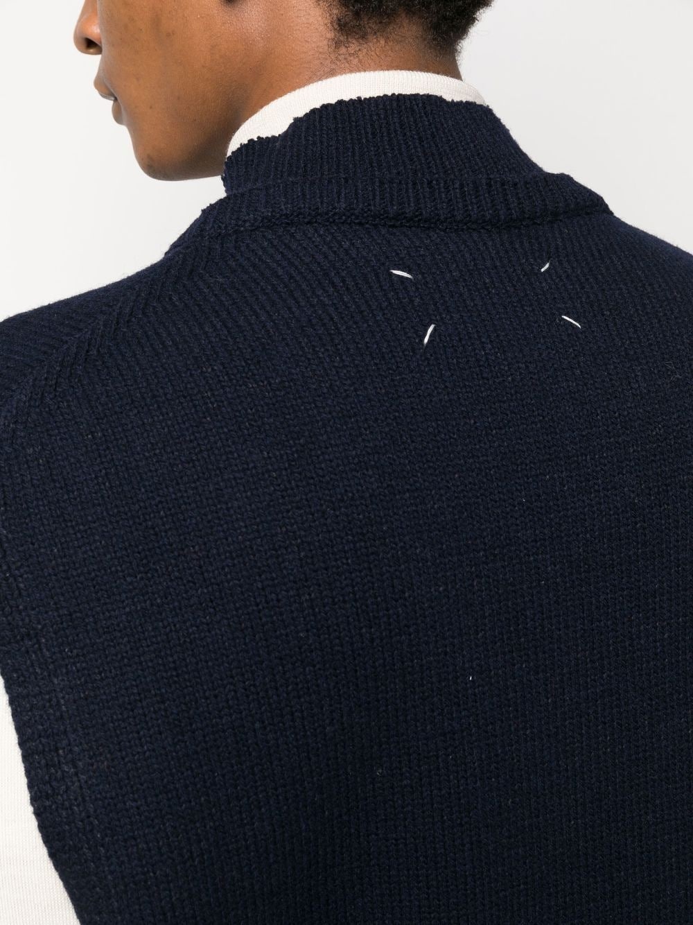 V-neck layered vest - 5