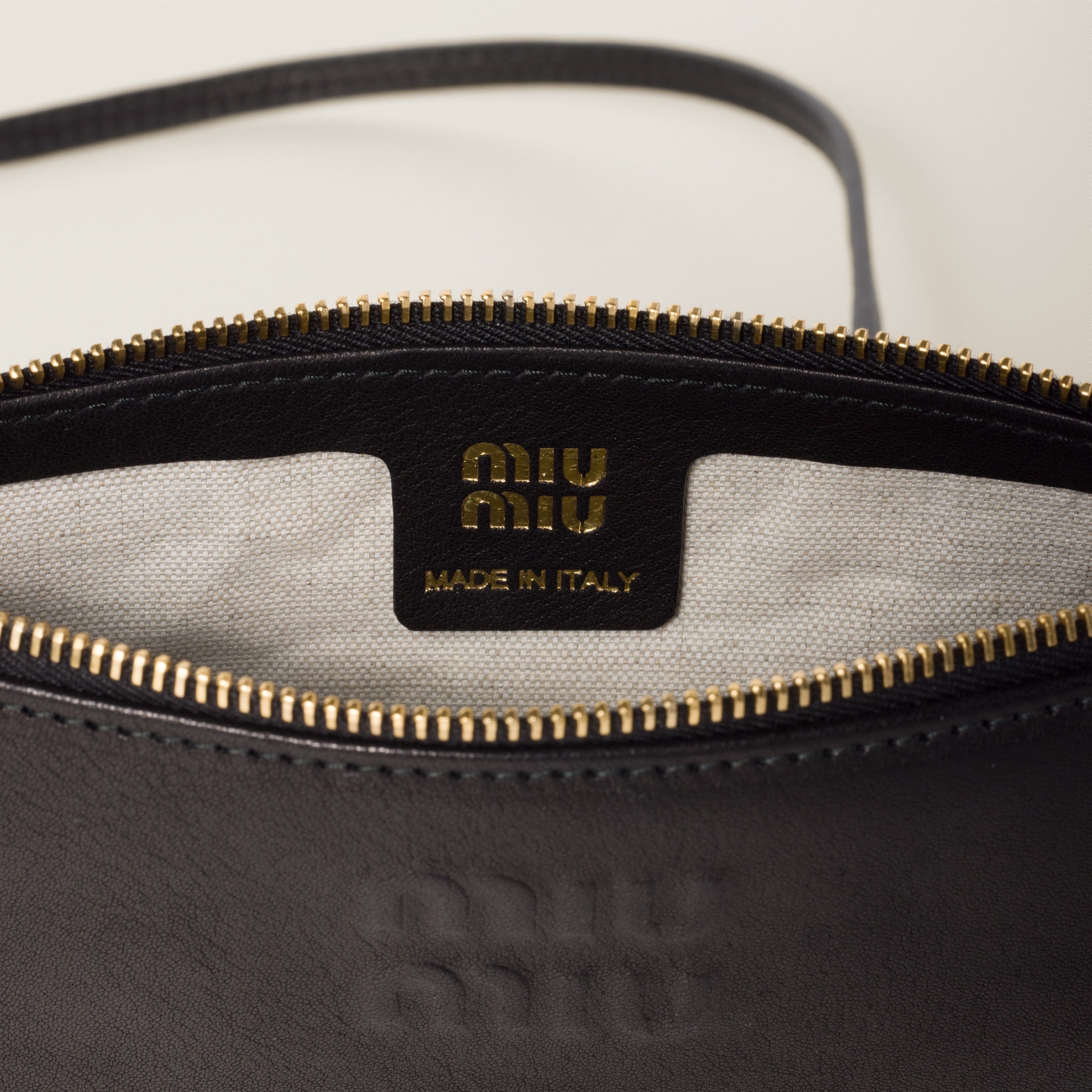 Miu Miu｜ (5NR036 AF8W F0NBL) 5NI007EFX_F0002-3_650x.jpg?v=