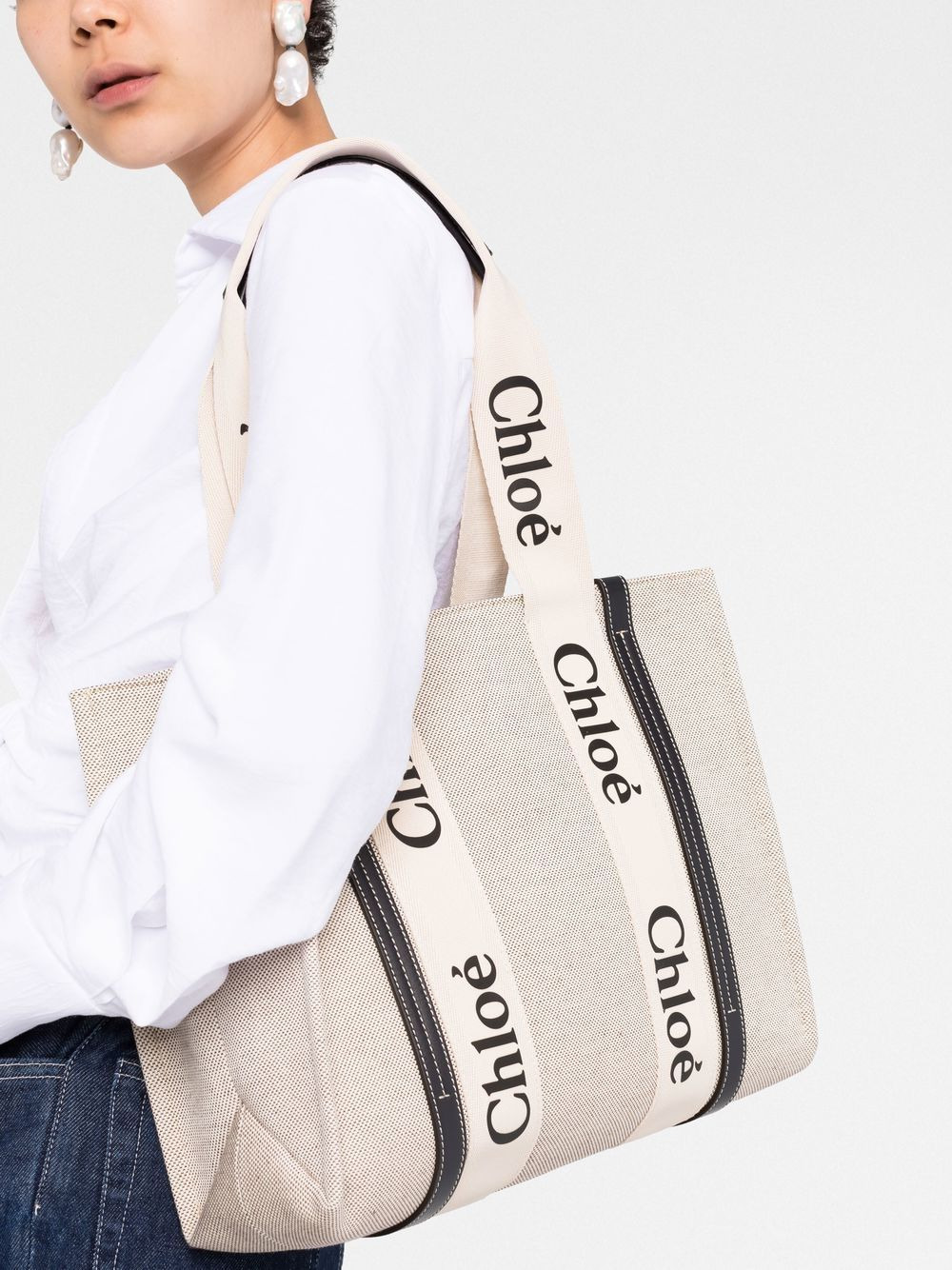 Chloé Women Woody Canvas Medium Tote - 5