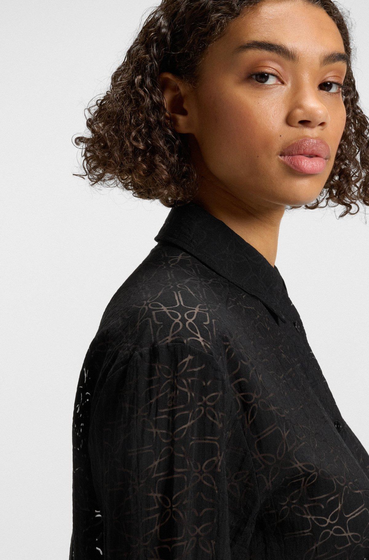 OVERSIZE-FIT BLOUSE WITH BURNOUT PATTERN - 4