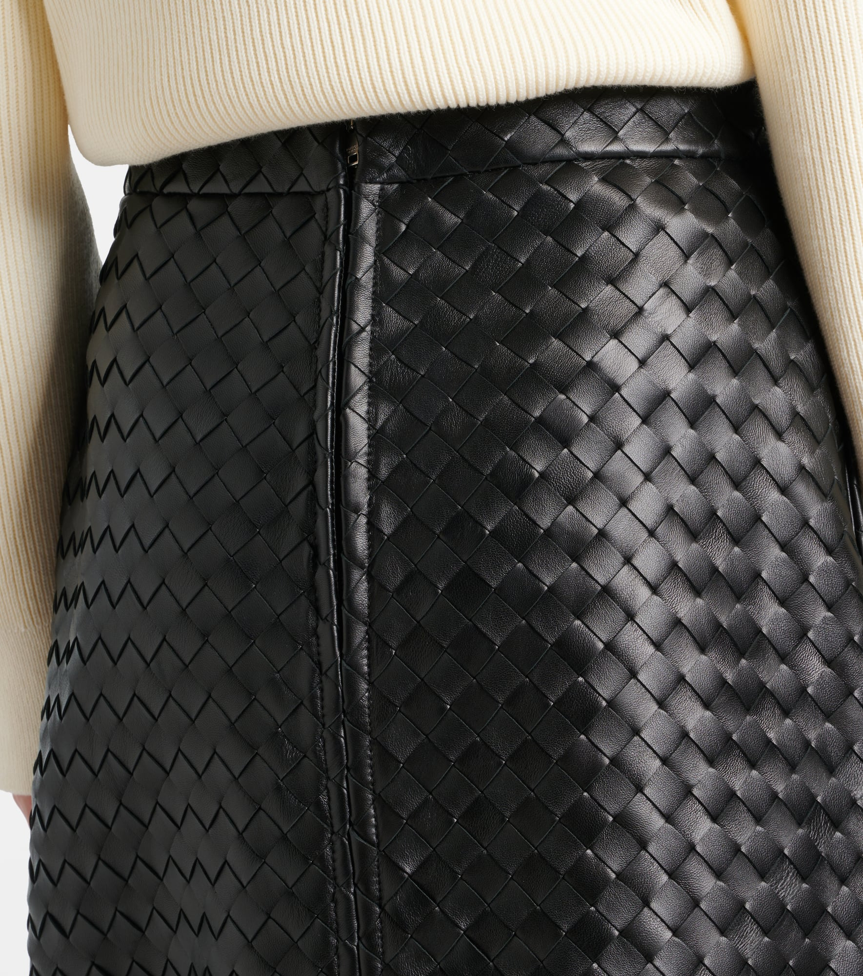 Intrecciato leather midi skirt - 5