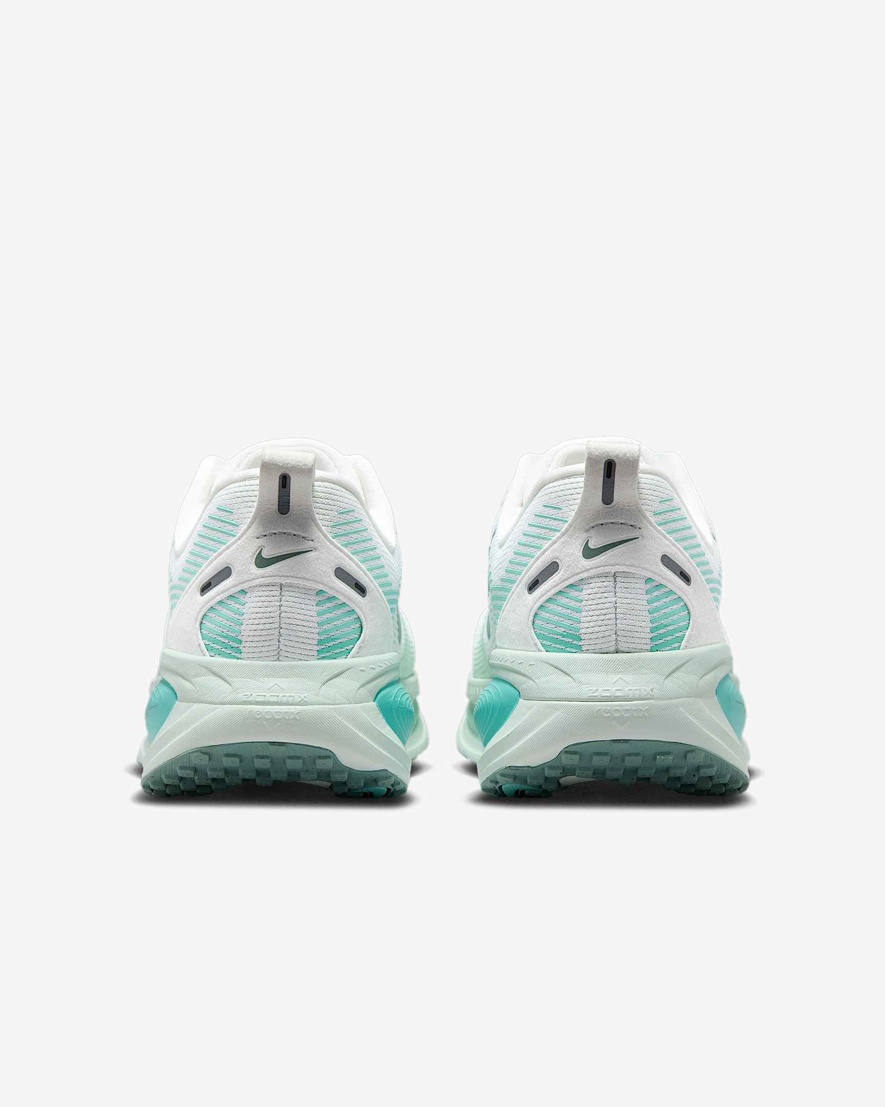 Nike Vomero 18 Women's Road Running Shoes (Extra Wide) - 6