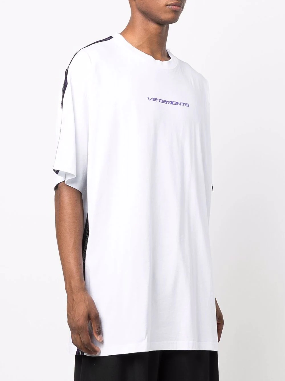 logo-print panelled T-shirt - 4