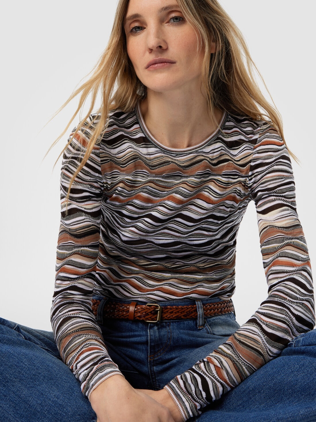 Crew Neck Sweater with Wave Pattern - 4