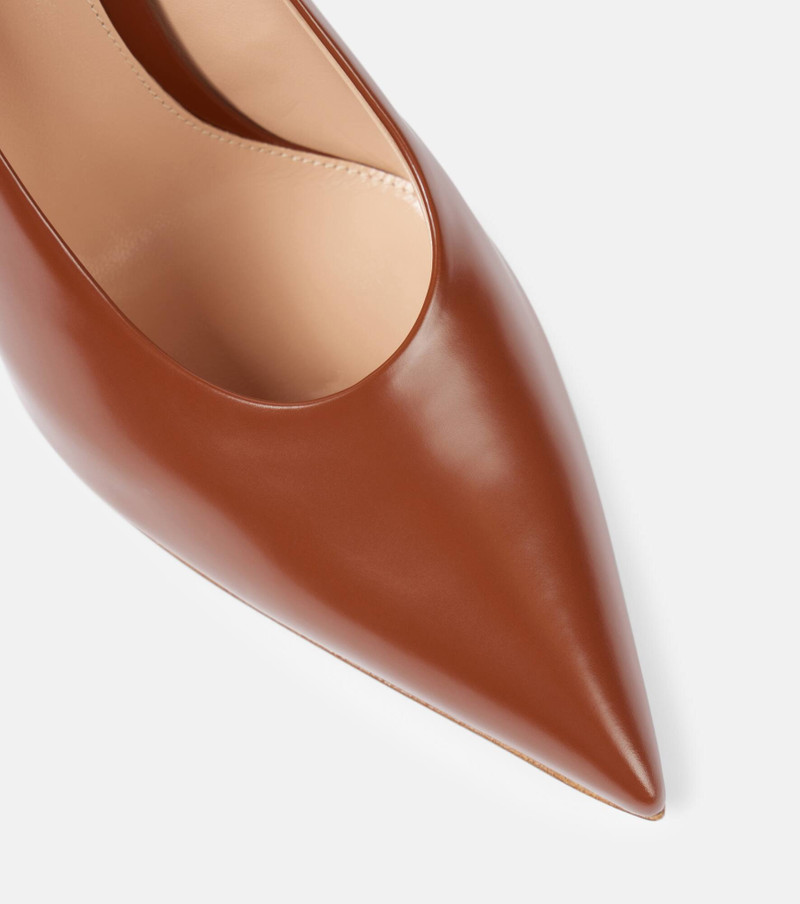 pointed-toe 가죽 펌프 6