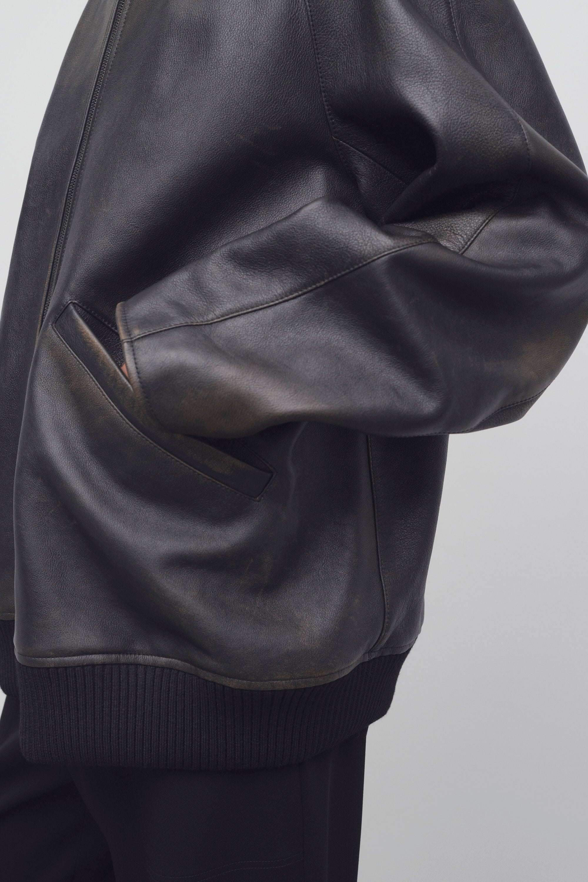 Kengia Jacket in Leather - 6