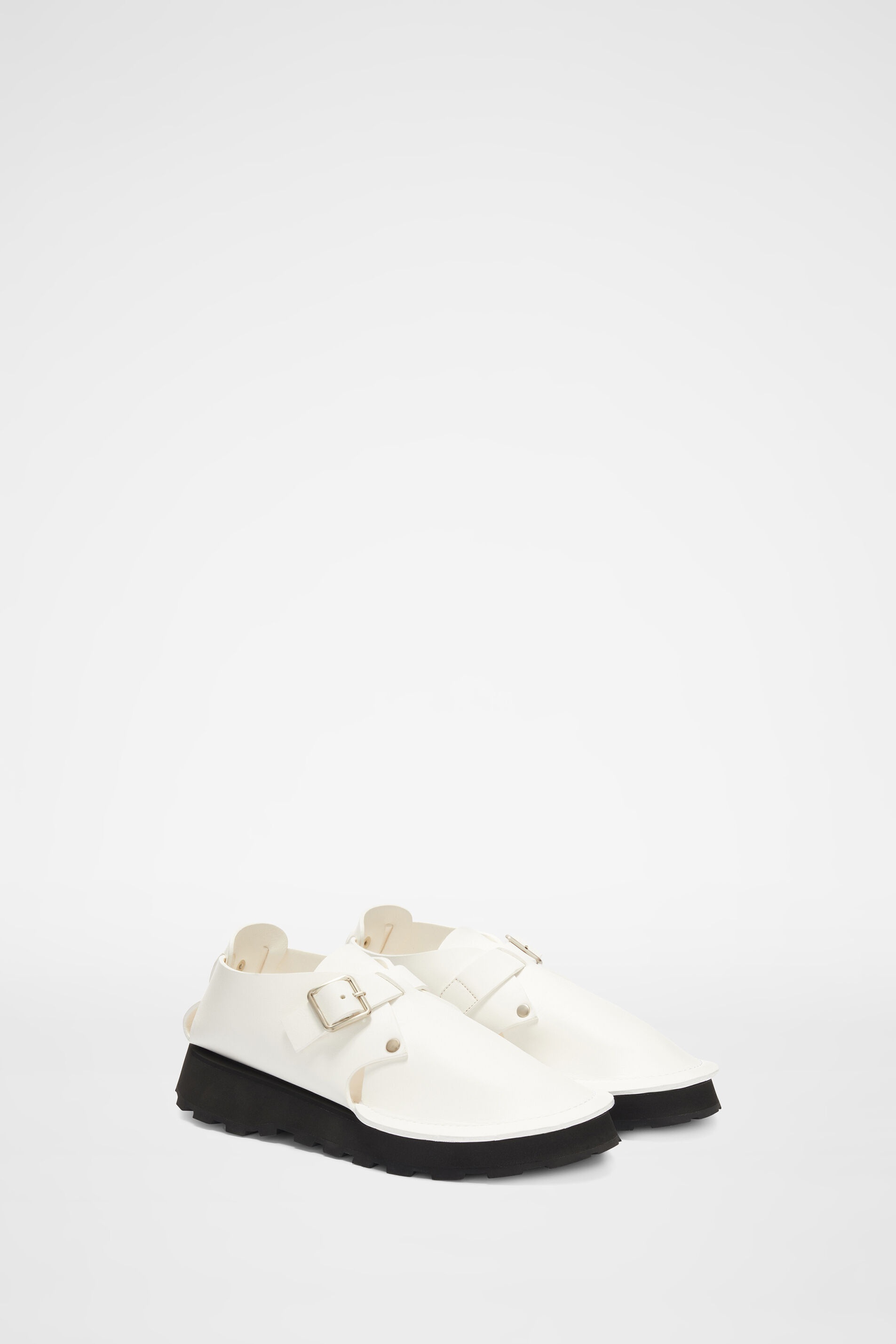 Low-Cut Shoes - 3
