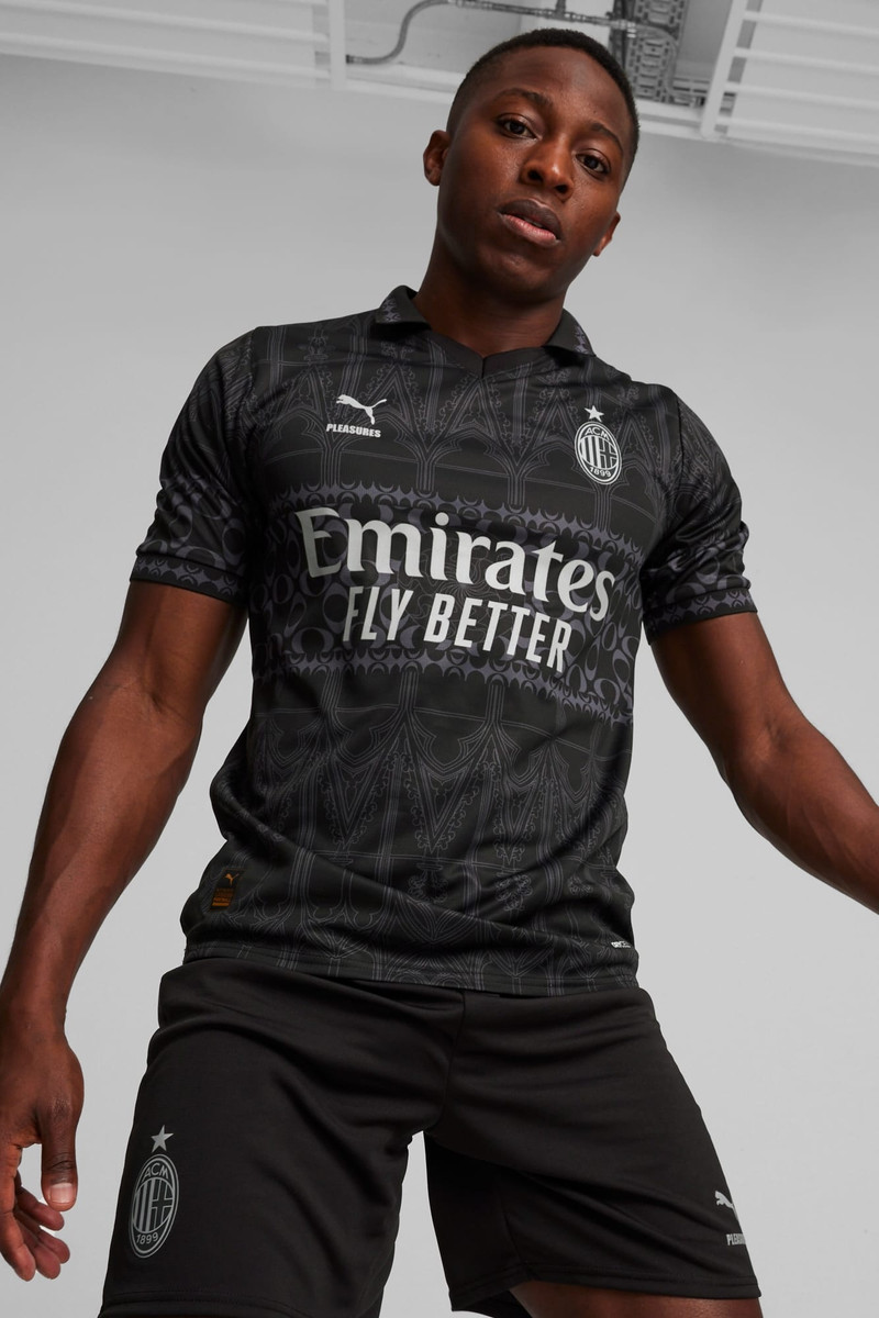 PUMA AC Milan x PLEASURES Men's Replica Soccer Jersey outlook
