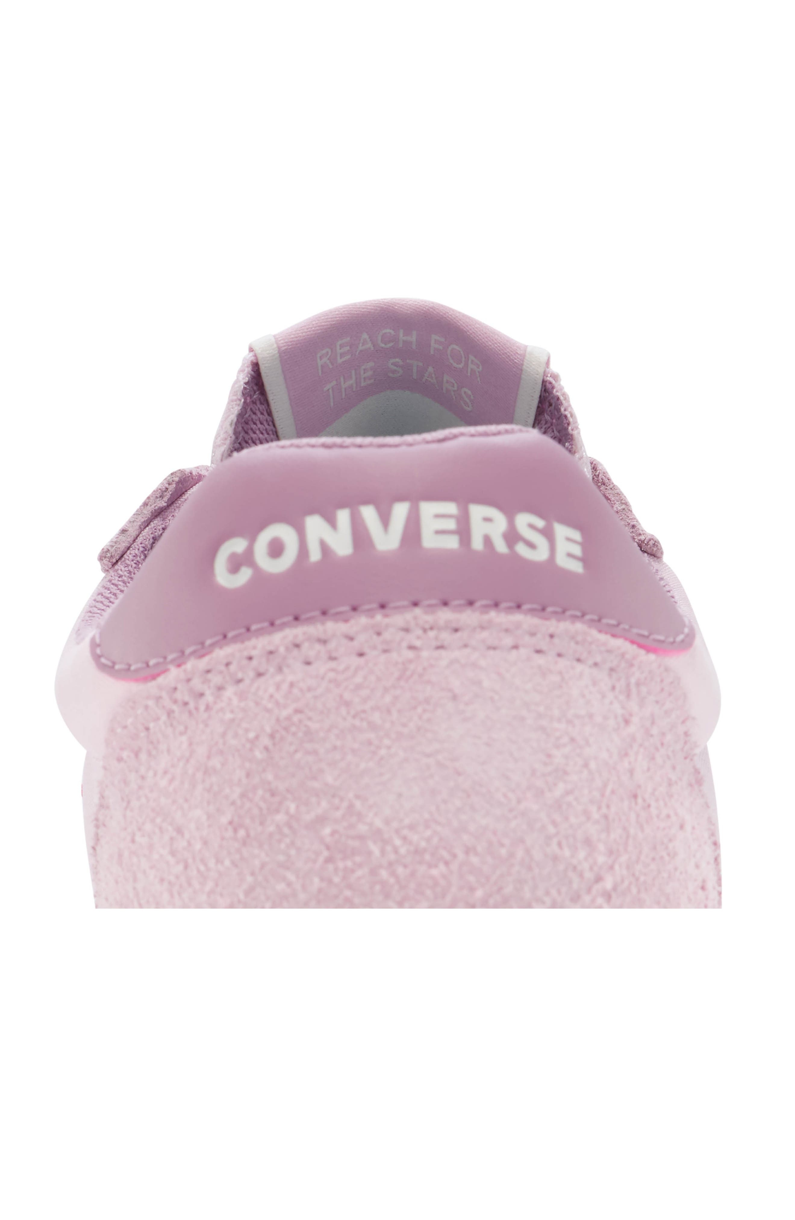 Converse Converse Gender Inclusive Omega Trainer Sneaker in Summit
