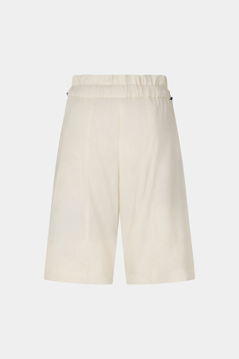 Reana Shorts in Off-white 6