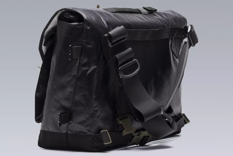 3A-5-CR Messenger Einsatztasche Black 8