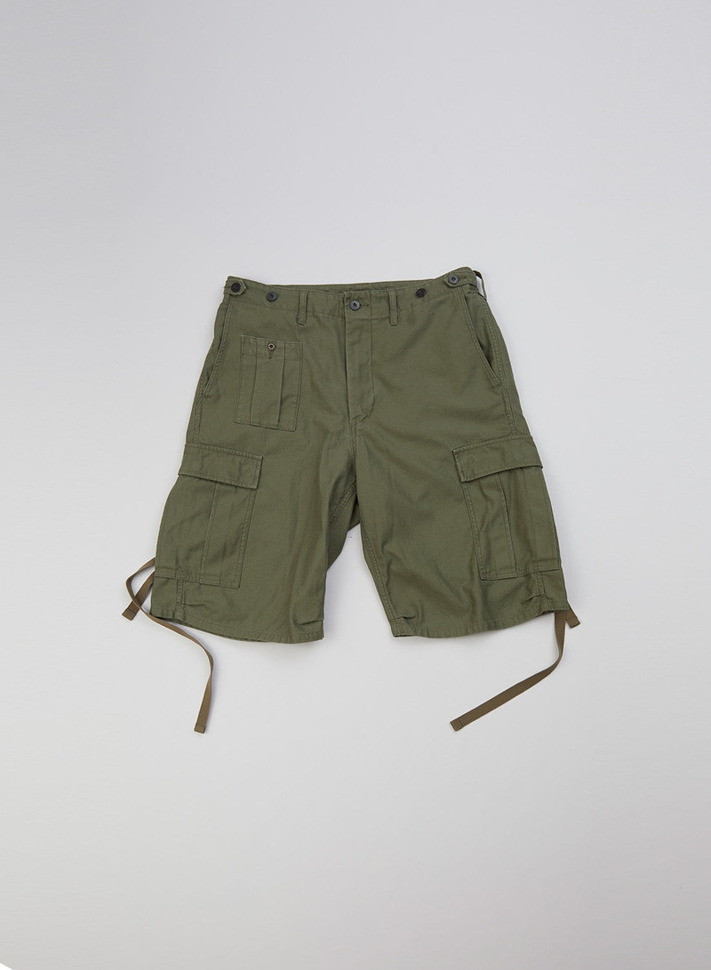 Army Cargo Shorts in Dark Green 1