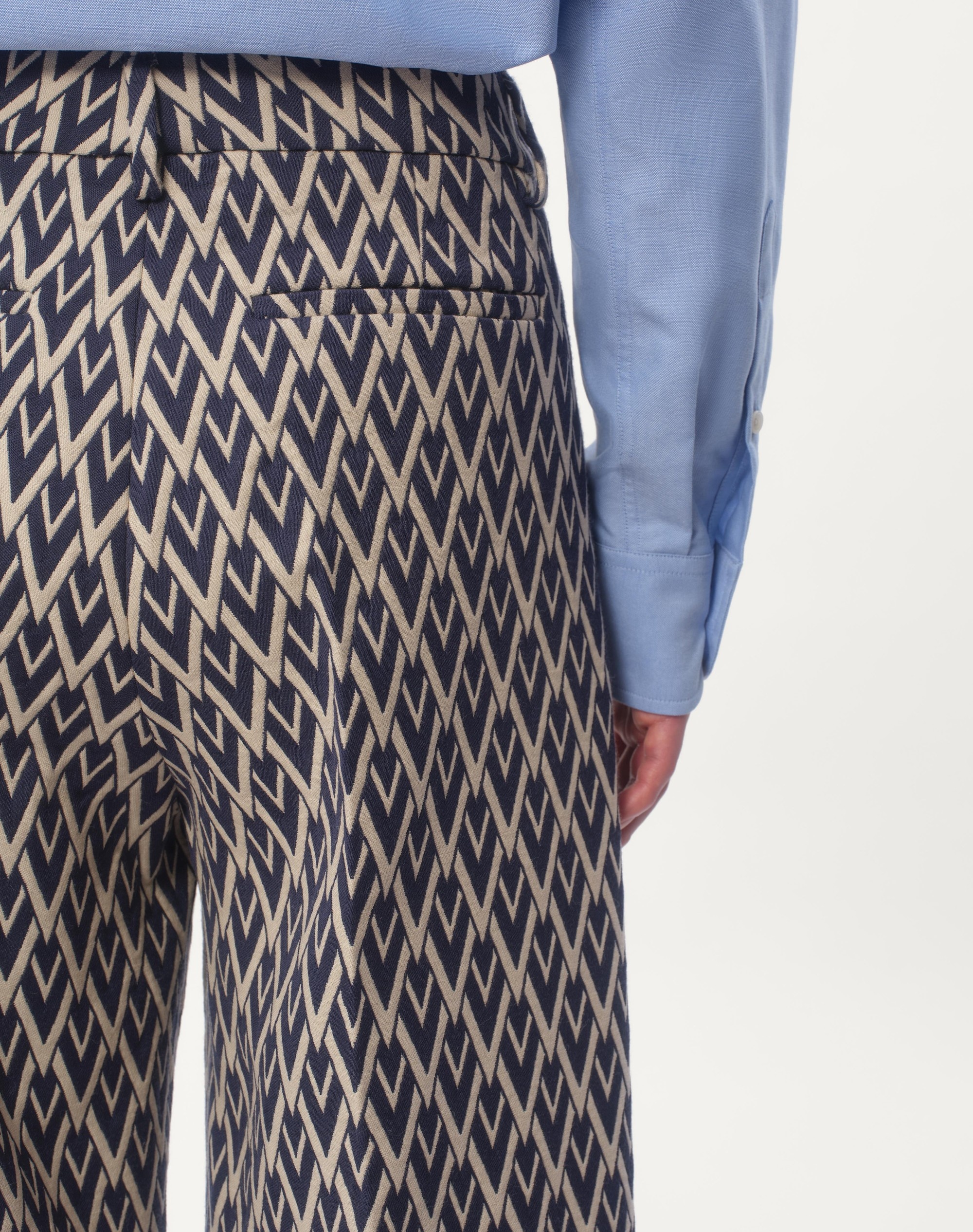 WOOL PANTS WITH CUFFS WITH TOUTE LA V JACQUARD PATTERN - 4