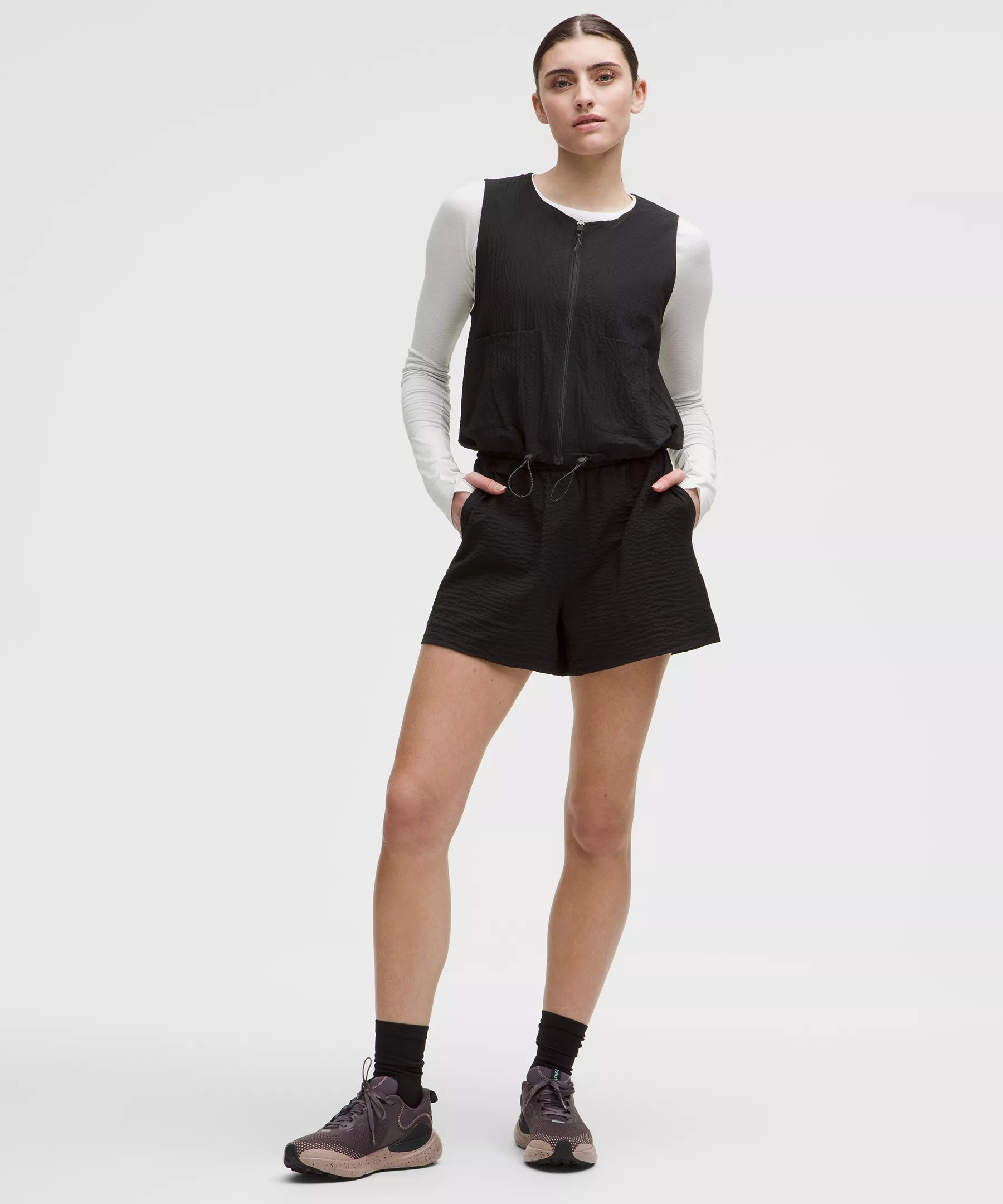 Grid-Texture Relaxed High-Rise Hiking Short 4" - 2