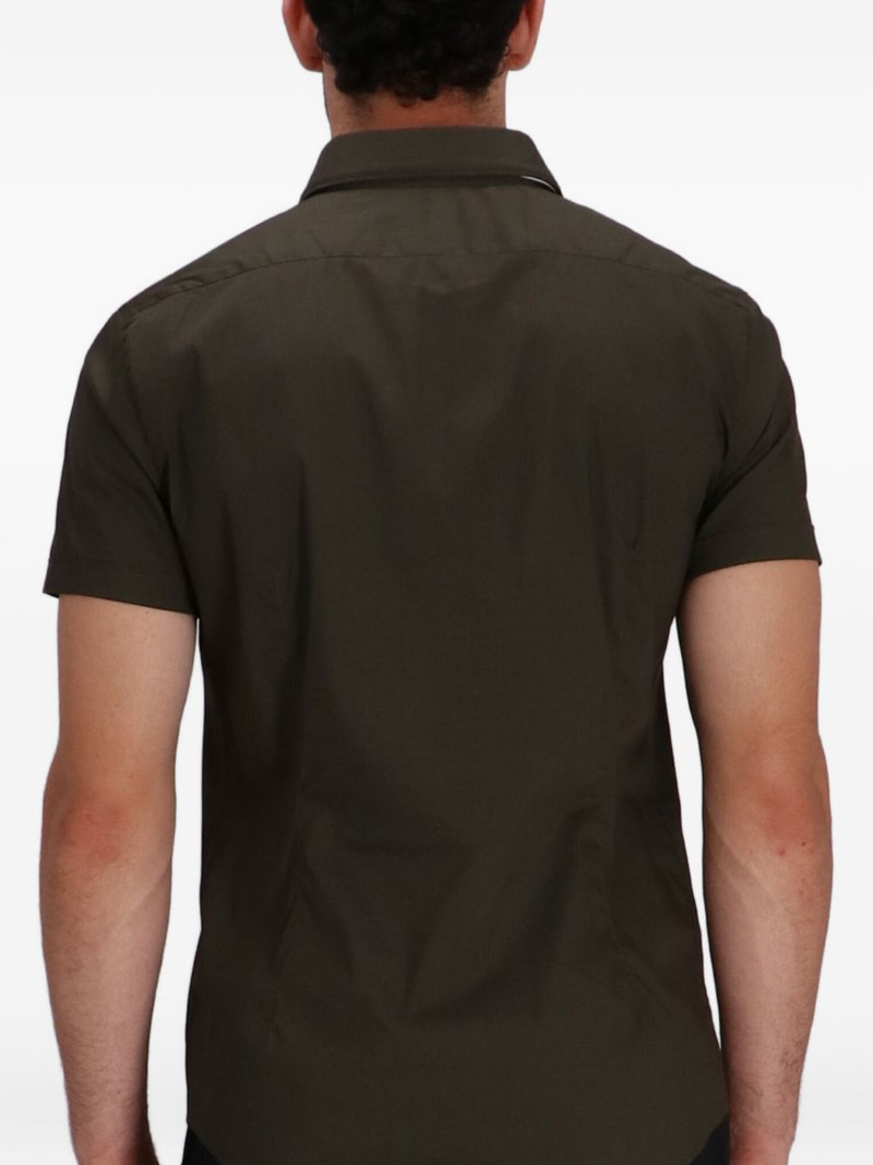 buttoned short-sleeve shirt 3