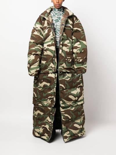 VETEMENTS camouflage-print maxi padded coat outlook