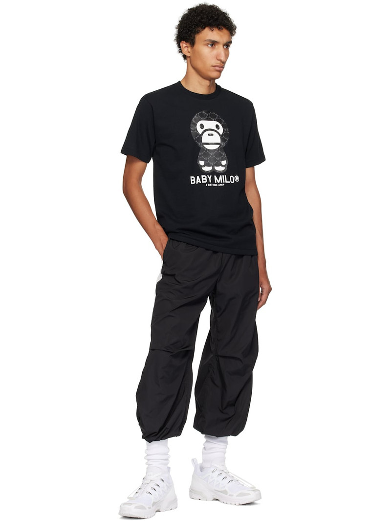 A BATHING APE® Black College Monogram Baby Milo T-shirt outlook