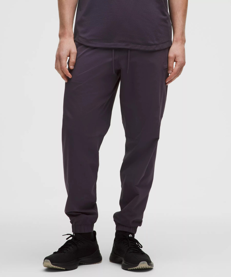 lululemon Zeroed In Classic-Fit Cargo Jogger *Regular outlook