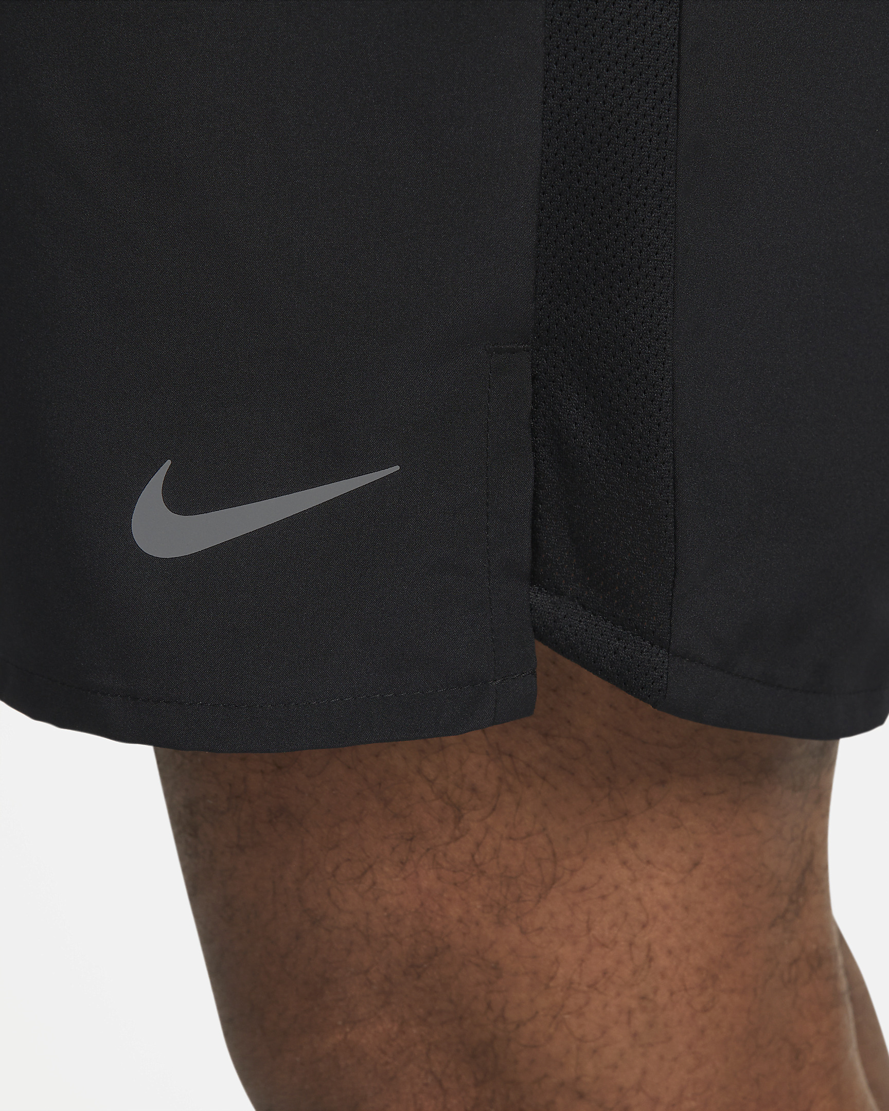 Nike Challenger Men's Dri-FIT 7" 2-in-1 Running Shorts - 15