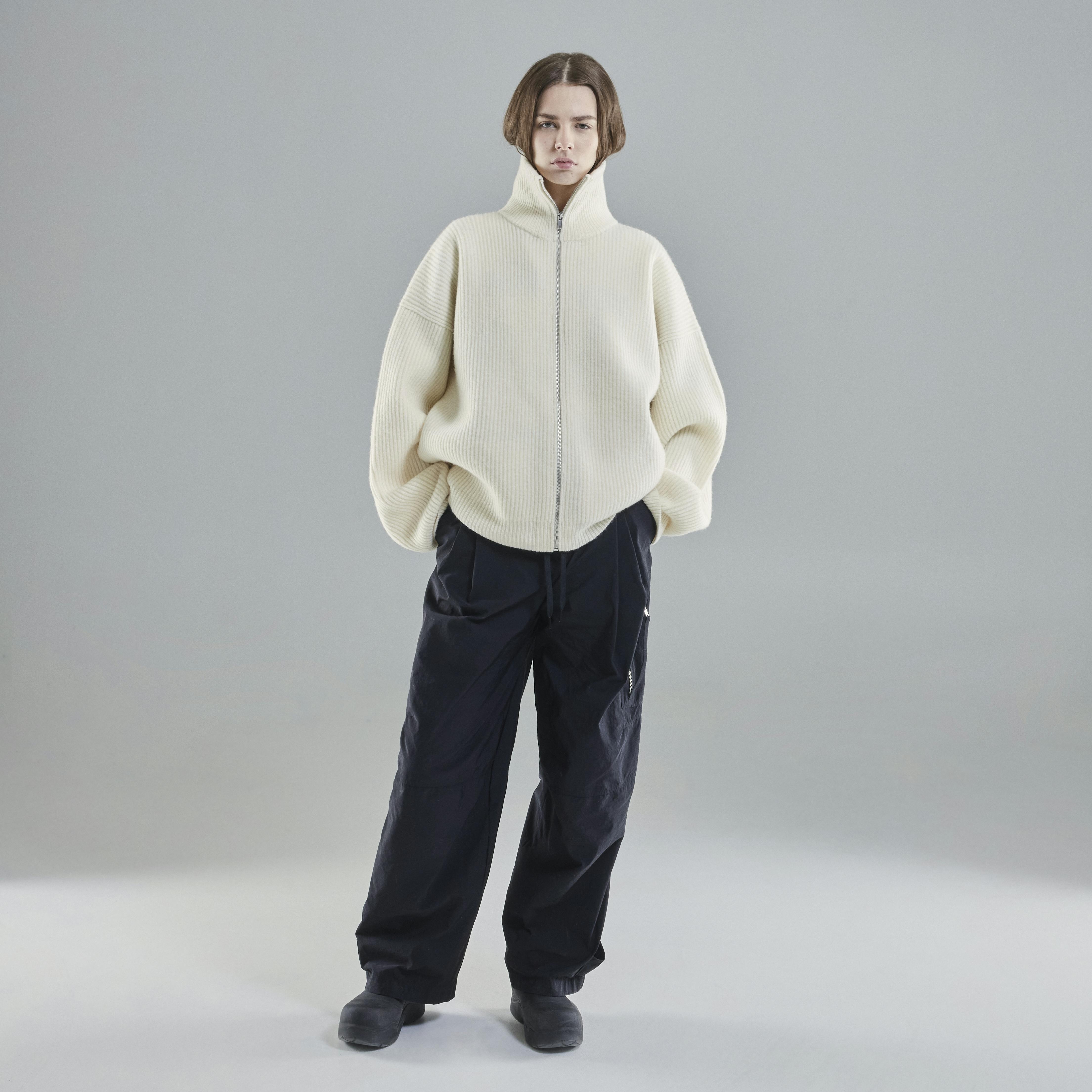 Vonarstræti Zipped Wool Sweater (Unisex) - 3