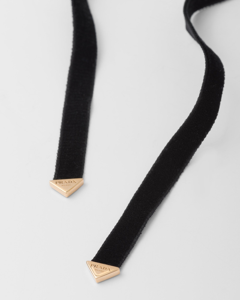 Eternal Gold choker with large pendant in yellow gold 5