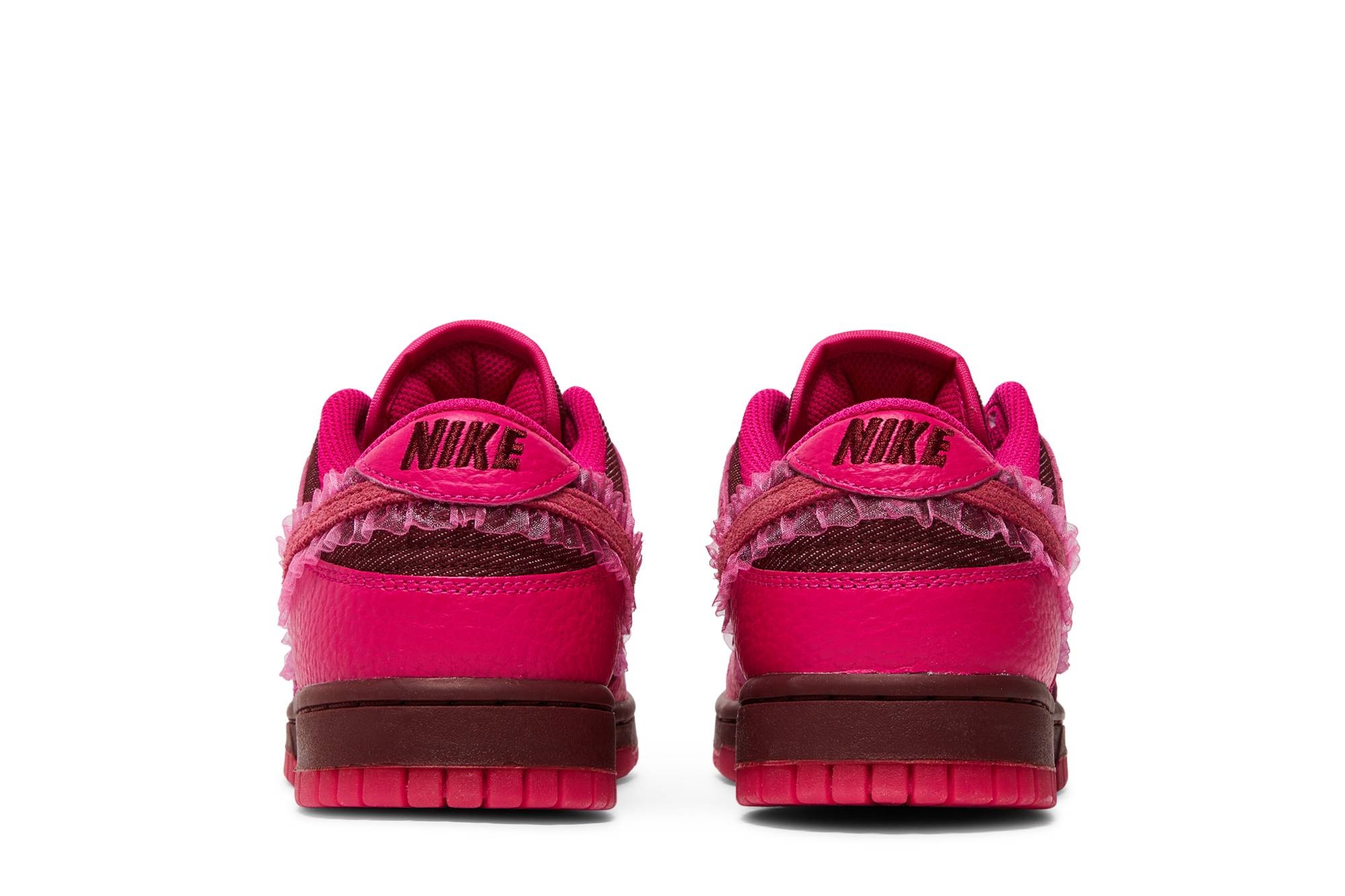 Wmns Dunk Low 'Valentine's Day' - 6