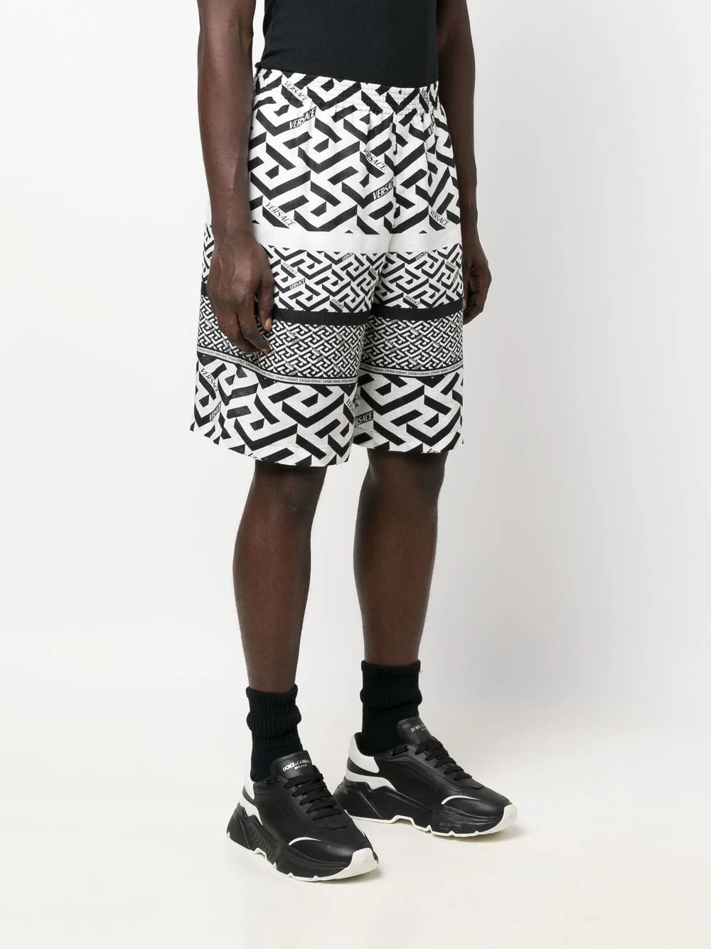 geometric-monogram shorts - 3