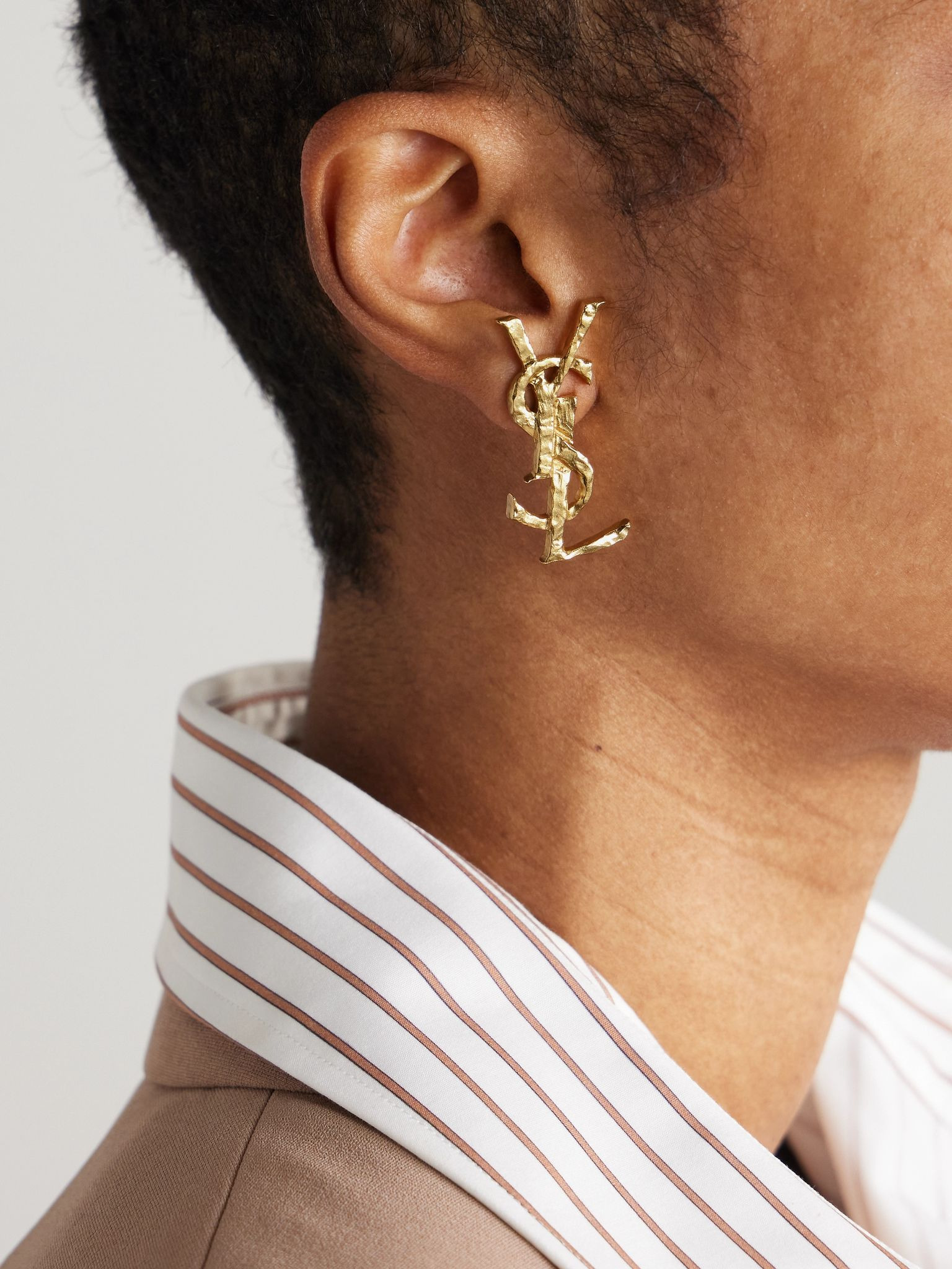 Cassandre hammered gold-tone single clip earring Gold - 2