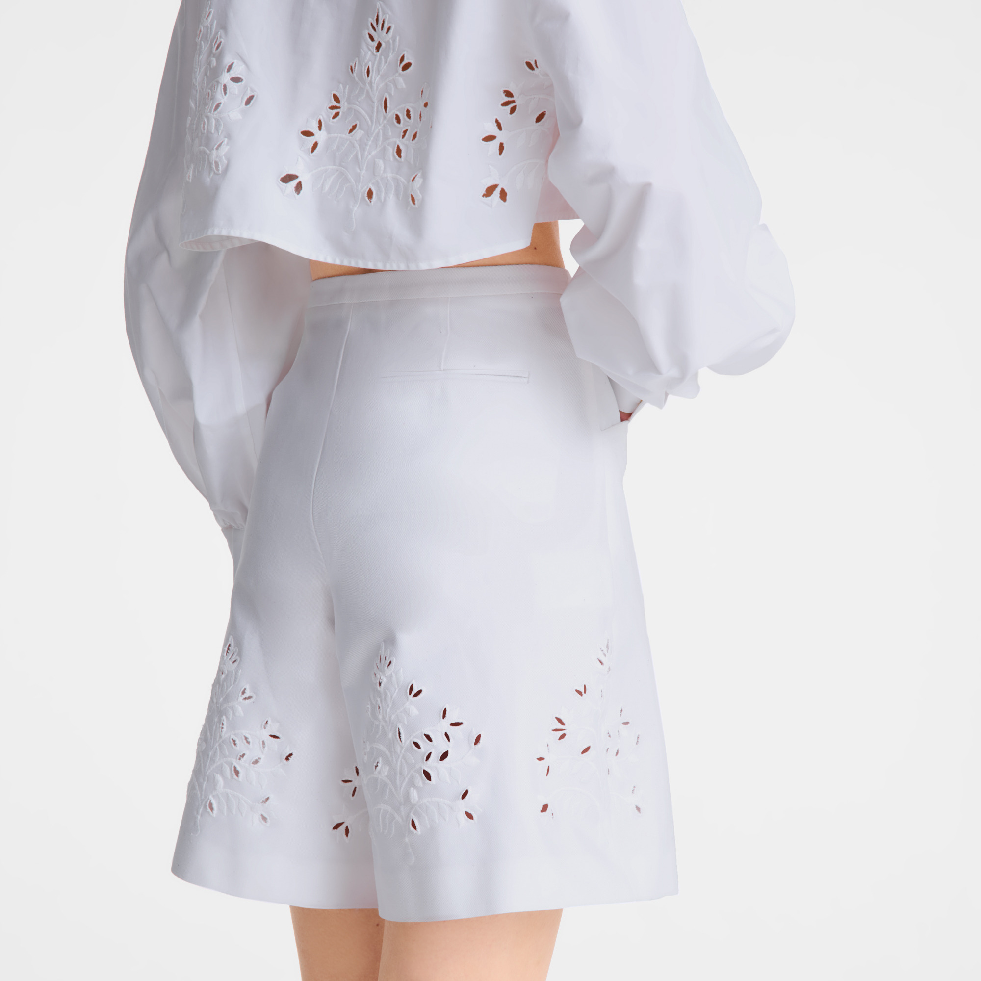 Bermuda shorts White - Embroidered gabardine - 5