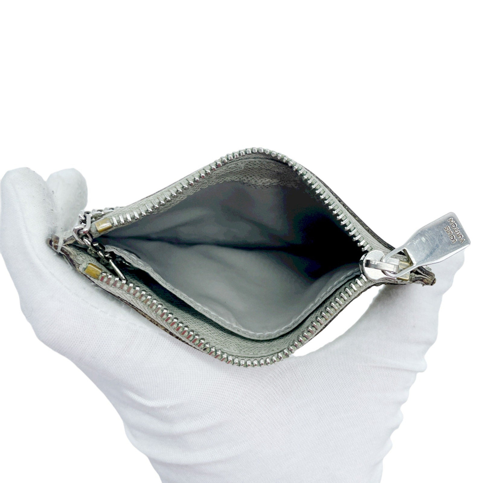 Louis Vuitton Key Cles Coin Pouch - Taiga Glacier Leather - 7