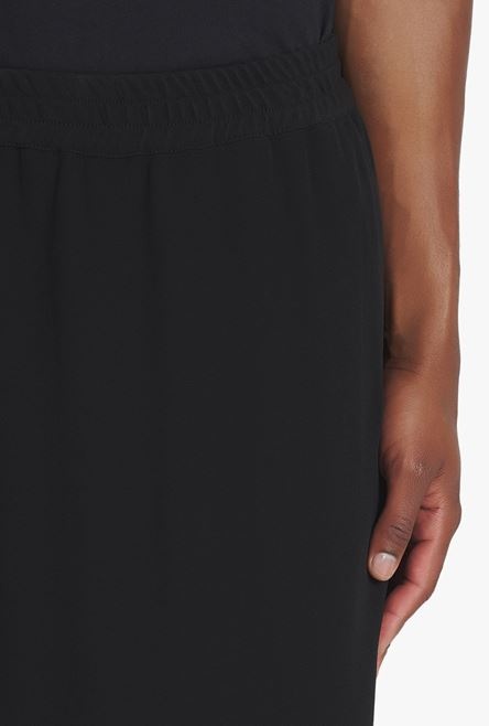 Black eco-designed crêpe shorts - 6