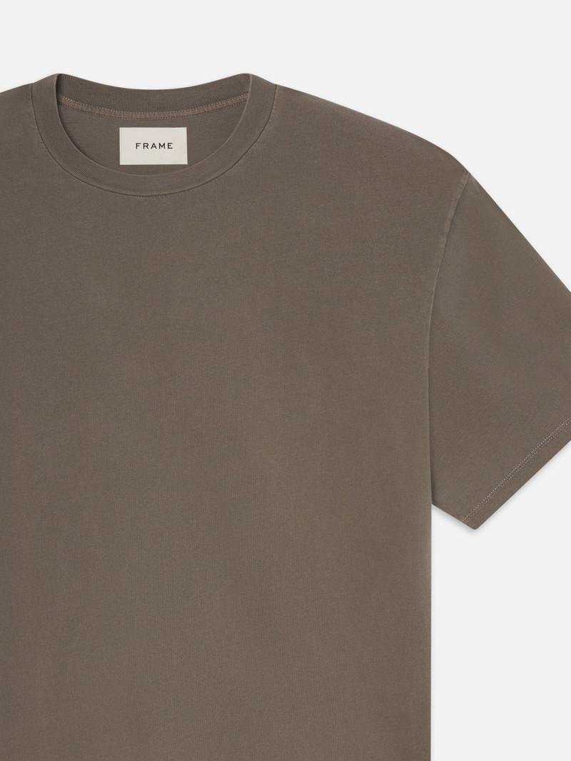 FRAME Relaxed Tee in Dark Sage outlook