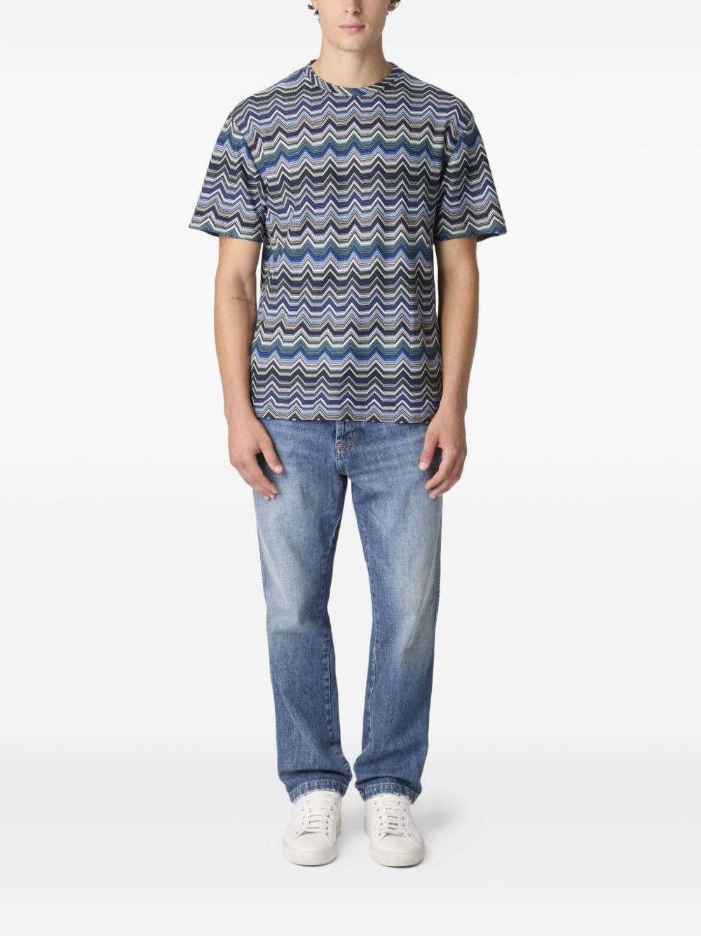chevron-pattern short-sleeved t-shirt - 2