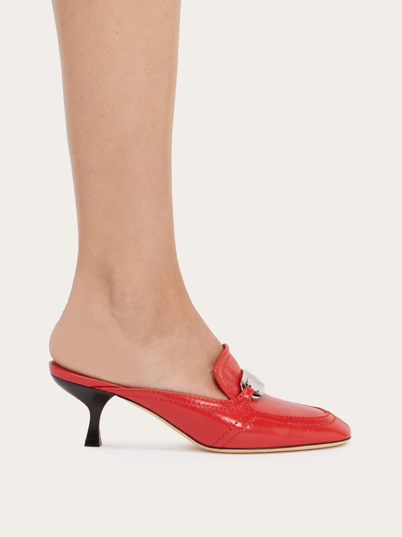FERRAGAMO New Vara buckle mule outlook