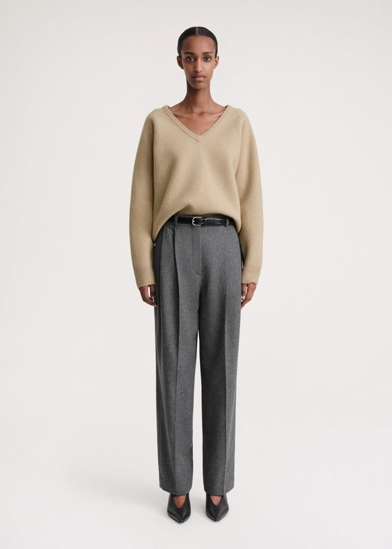 Totême Soft felted merino knit oat outlook