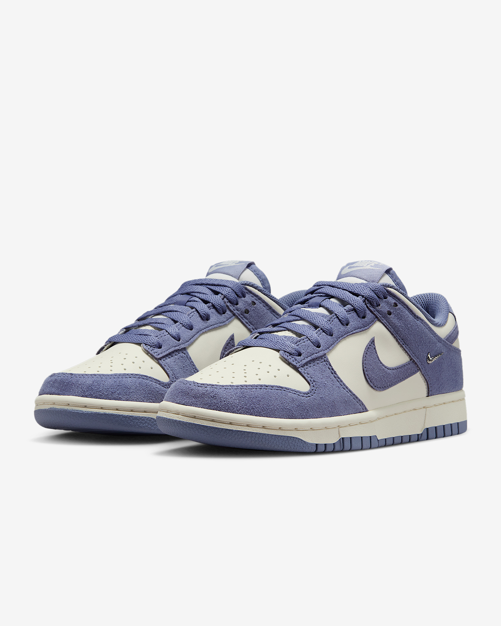 Nike Dunk Low Women's Shoes - 5