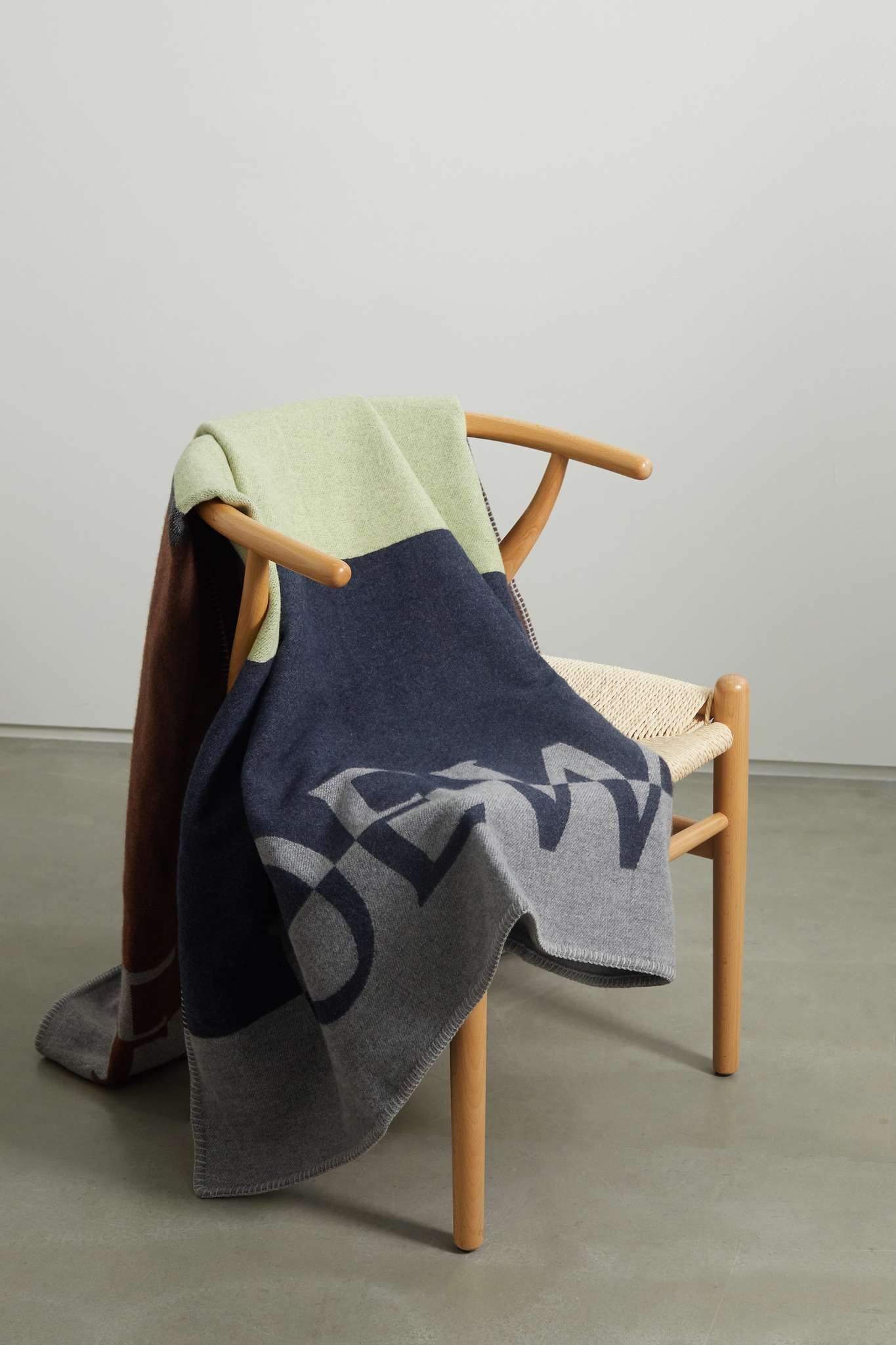 Jacquard-knit wool, cashmere and silk-blend blanket - 1