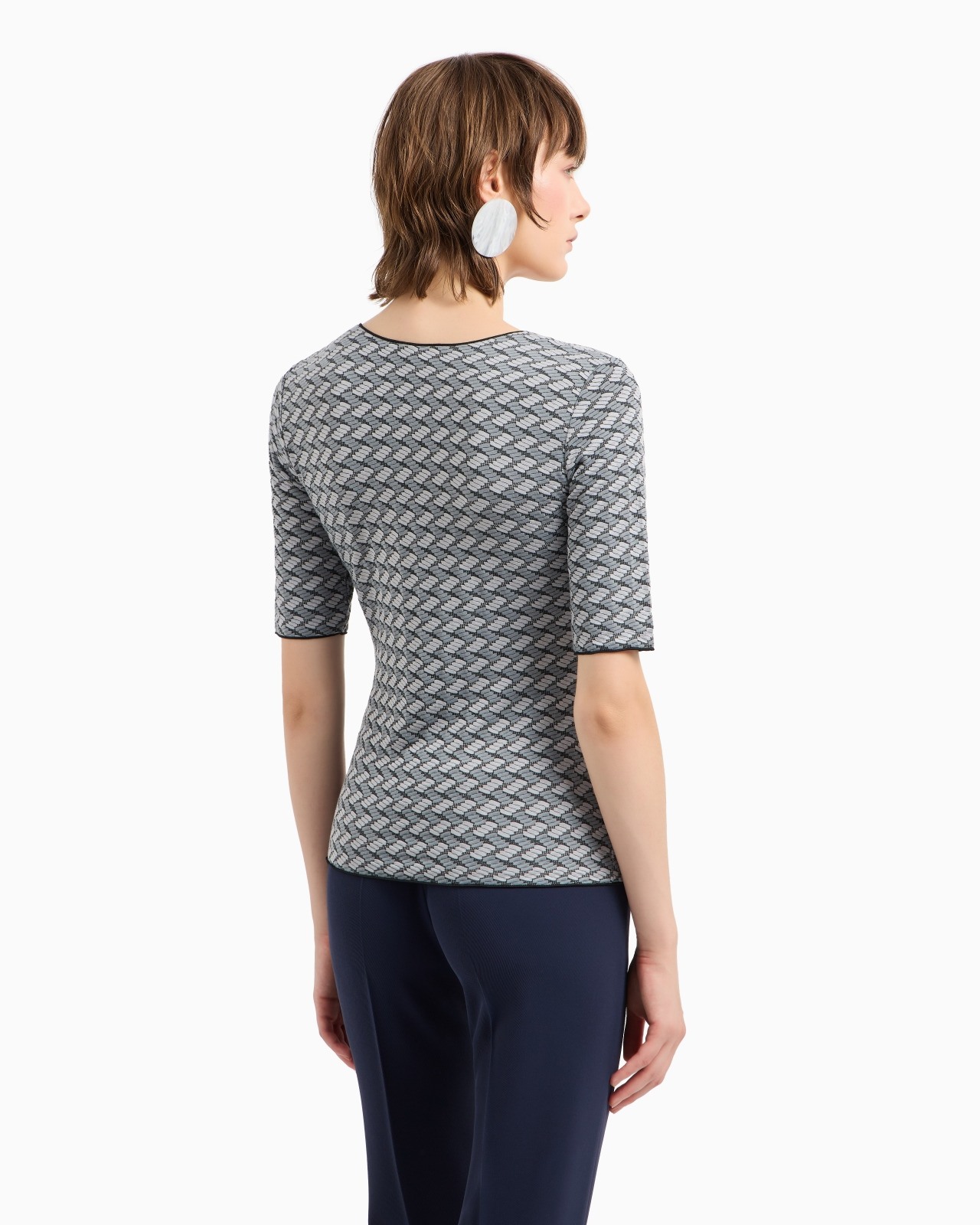 Short-sleeved V-neck jumper in embossed jacquard jersey - 3